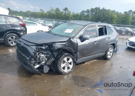 2019 Toyota Rav4 Xle z USA, uszkodzony, nr VIN JTMP1RFV9KJ008663